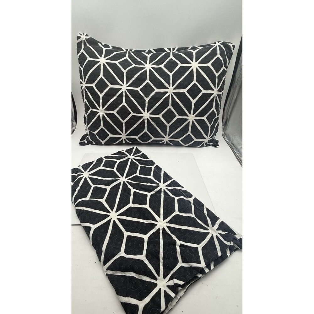 Trina Turk Black White Geometric Pattern Cotton Pillow Cases Set Of 2 26x14